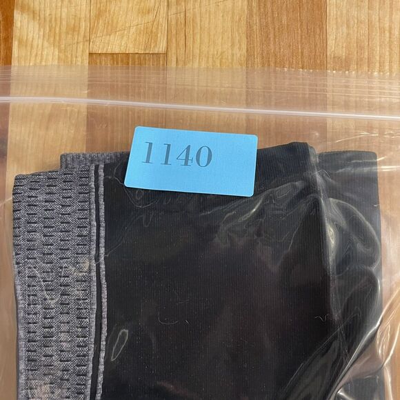 Spanx Leggings Yoga Active Curved Lines Workout Womens M - Picture 7 of 7